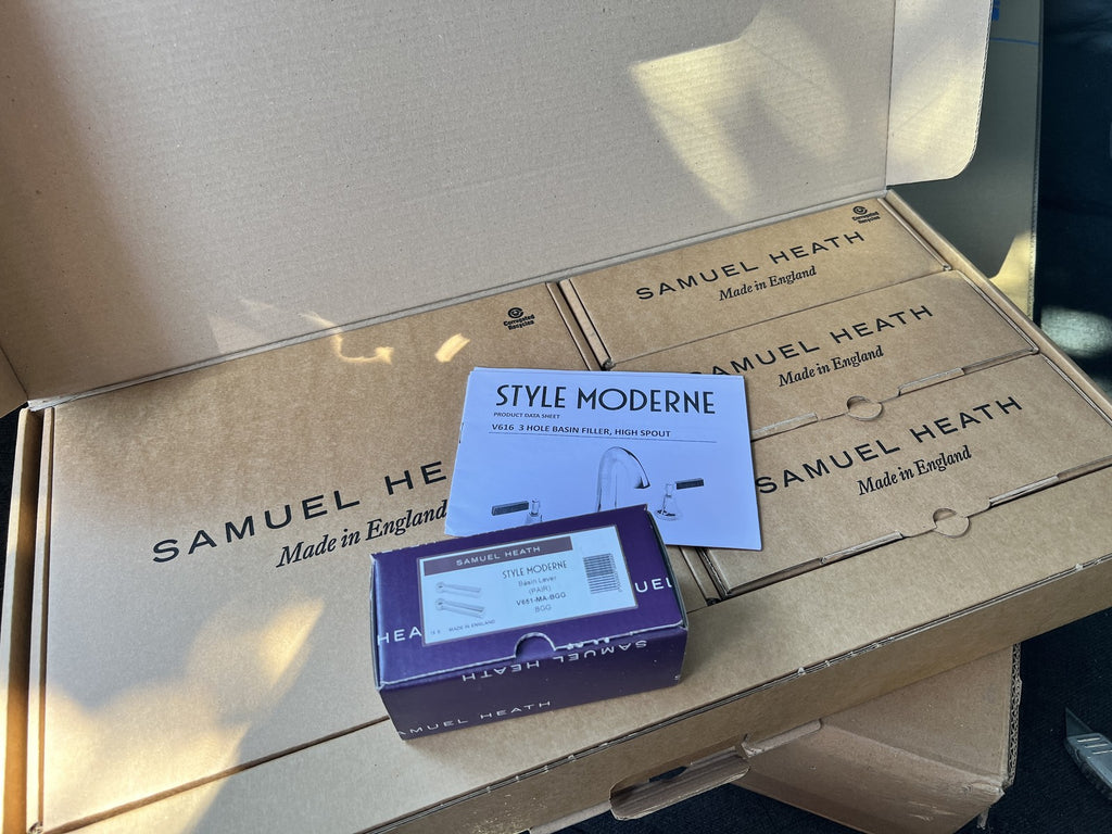 Samuel Heath Style moderne deck mixer with handles in Gold finish V6K16M-BGG