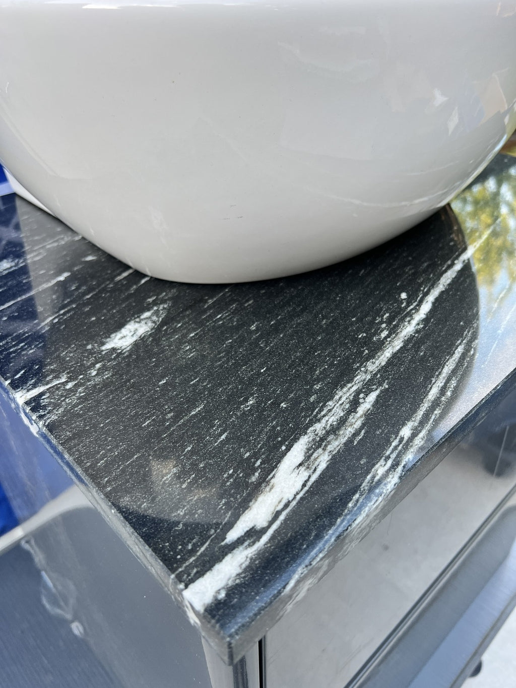 Villeroy & Boch Vivia vanity unit grey 600mm  Granite top Aveo Basin B04500FP