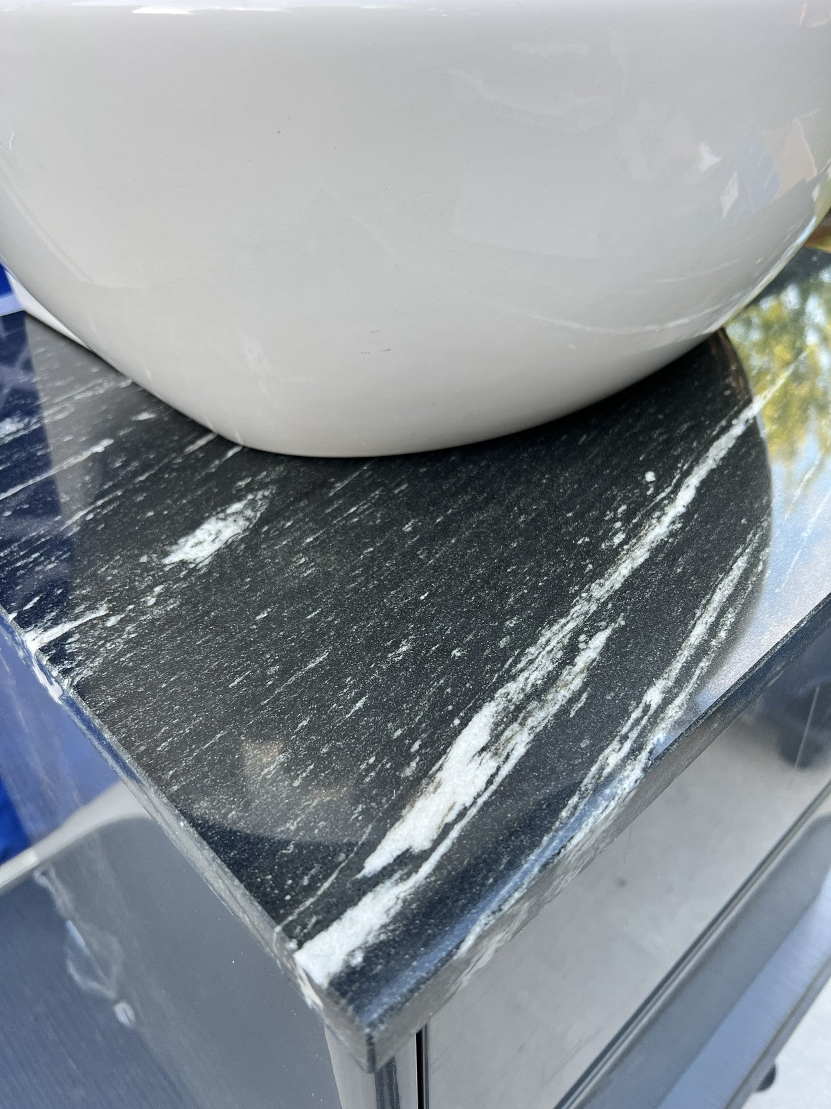 Villeroy & Boch Vivia vanity unit grey 600mm  Granite top Aveo Basin B04500FP