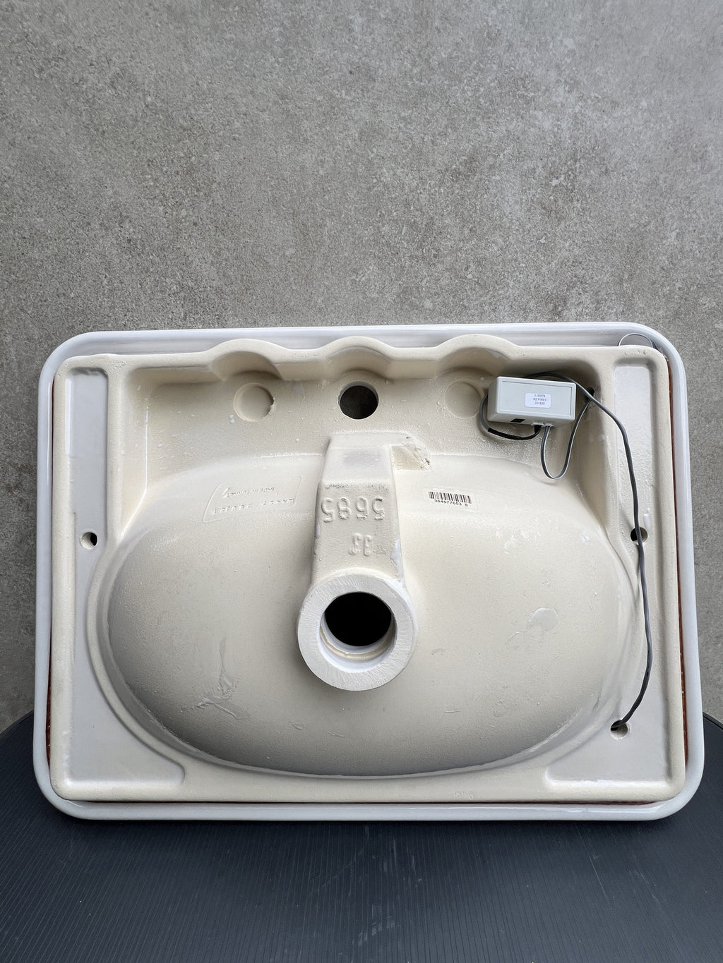 VITRA NEST 600MM 1TH surface mounted basin with led light WHITE 5685B003-7200