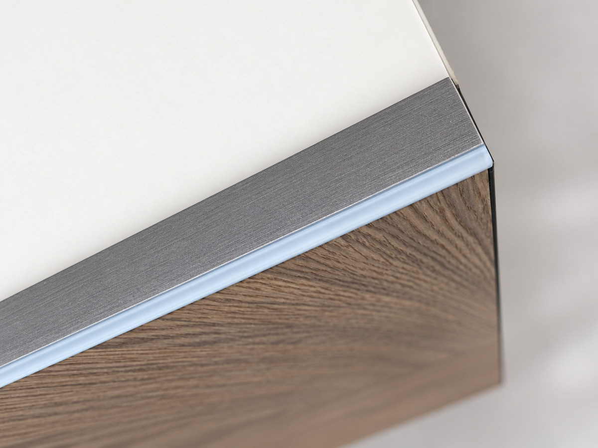 Villeroy & Boch Frame to Frame A80900NR Oak Silver wood grain and silver blue edge detail